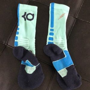 KD dri-fit size small, Nike